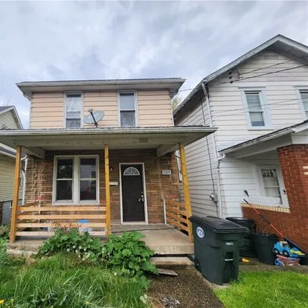 Buy this 3 bed house on 1137 Hillary Square in Steubenville, OH 43952