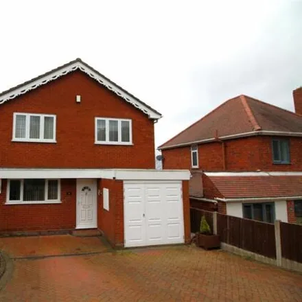 Buy this 3 bed house on Corbyns Hall Lane in Bromley, DY5 4RG