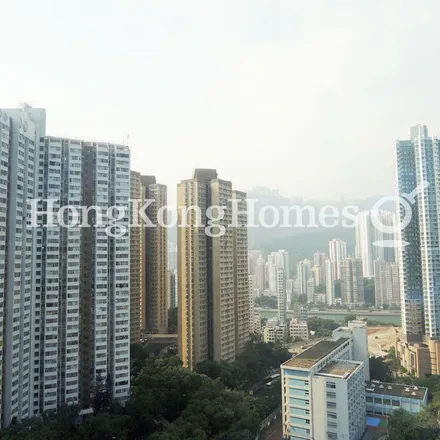 Image 1 - China, Hong Kong, Hong Kong Island, Ap Lei Chau, Ap Lei Chau Praya Road, Tower 5 - Apartment for rent