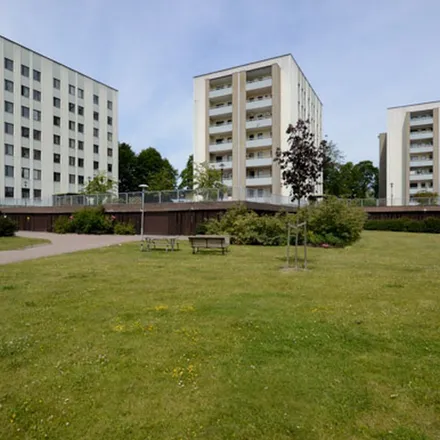 Rent this 2 bed apartment on Stensbergsvägen 23 in 392 44 Kalmar, Sweden