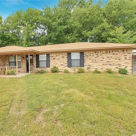 Buy this 2 bed house on 835 Garrett Circle in Chandler, Henderson County
