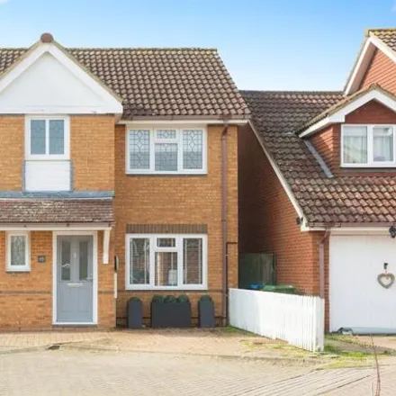 Buy this 3 bed house on 17 Kalman Gardens in Fenny Stratford, MK7 8QJ