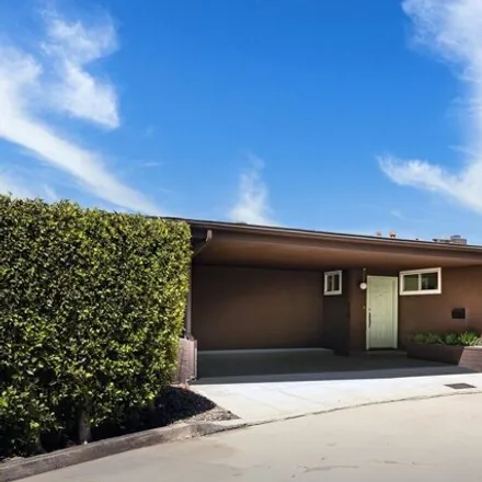 Buy this 5 bed house on 2675 Rutherford Drive in Los Angeles, CA 90068