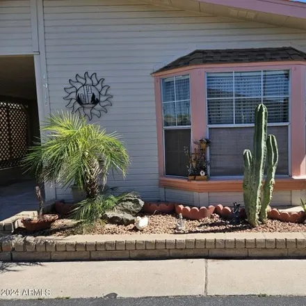 Buy this studio apartment on 1911 East Cherry Hills Drive in Chandler, AZ 85249
