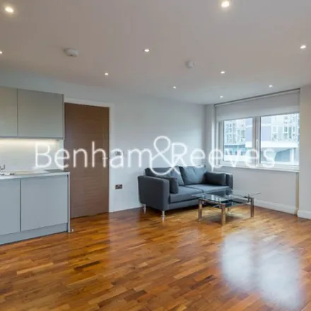 Image 5 - Big Yellow Battersea, Holman Road, London, SW11 3RL, United Kingdom - Apartment for rent