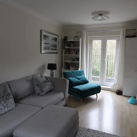 Rent this 3 bed apartment on Sawyers Grove in Brentwood, CM15 9BD