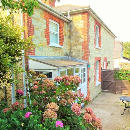 Rent this 2 bed house on High Street in Godshill, PO38 3HZ