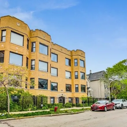 Image 1 - 3100 West Lyndale Street, Chicago, IL 60647, USA - Condo for sale