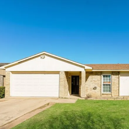 Buy this 3 bed house on 10209 China Tree Drive in Dallas, TX 75249