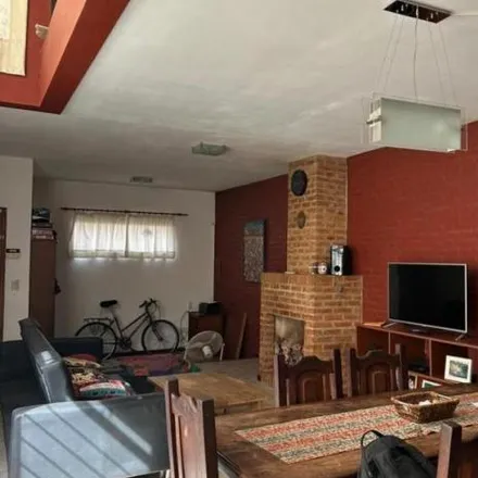 Rent this 3 bed house on José Darragueira 2699 in Alberdi, Rosario