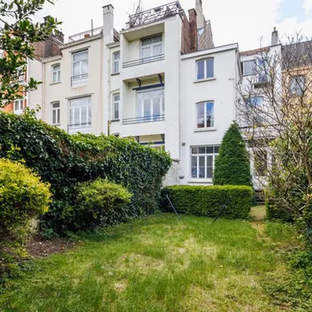 Rent this 5 bed apartment on Novotel Brussels off Grand Place in Rue de l'Infante Isabelle - Infante Isabellastraat, 1000 Brussels