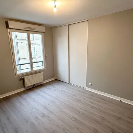 Rent this 3 bed apartment on 28 Rue de Solignac in 87000 Limoges, France