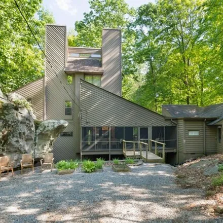Image 3 - driveway, Lookout Mountain, Hamilton County, TN 37350, USA - House for sale
