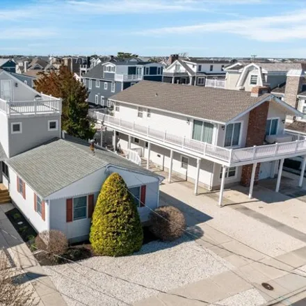 Image 1 - 56 West 19th Street, Avalon, Cape May County, NJ 08202, USA - House for sale