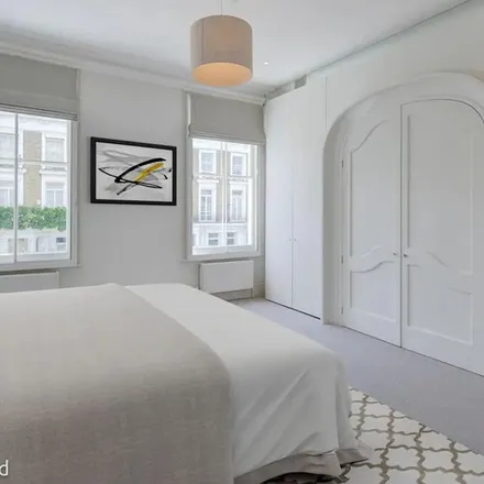Rent this 5 bed apartment on 10 Shalcomb Street in Lot's Village, London