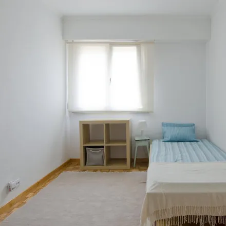 Rent this 3 bed room on Rua Professor Hernâni Cidade in 1600-641 Lisbon, Portugal