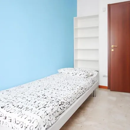 Rent this 5 bed apartment on Panda bazar in Via Giovanni Pastorelli 19, 20143 Milan MI