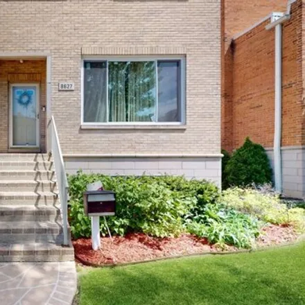 Image 4 - 8625 South Normal Avenue, Chicago, IL 60620, USA - House for sale