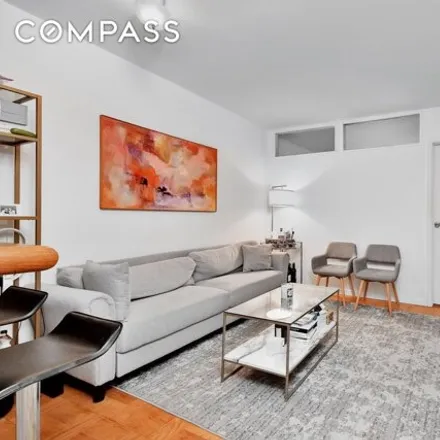 Image 4 - Manhattan Place, East 37th Street, New York, NY 10016, USA - Condo for sale