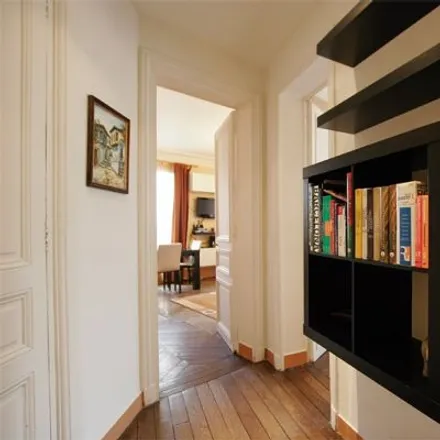 Image 6 - 38 Rue Simart, 75018 Paris, France - Apartment for rent