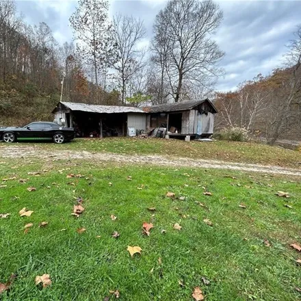Image 3 - 8769 Clay Road, Schilling, Roane County, WV 25251, USA - House for sale