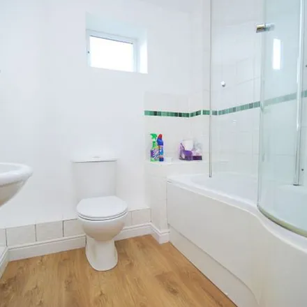 Rent this 1 bed apartment on Albany Road in Bath, BA2 1BW