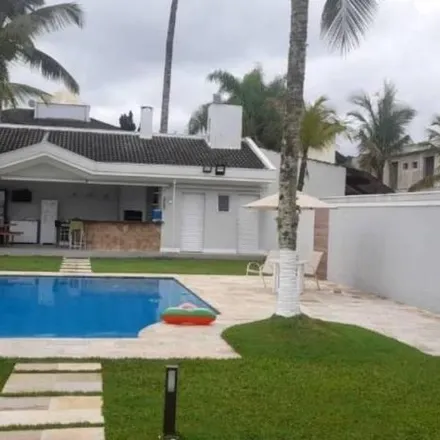 Rent this 7 bed house on Avenida 3 in Guarujá, Guarujá - SP