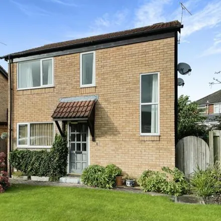 Buy this 3 bed house on Smithy Pathway in Chester, CH4 7NJ