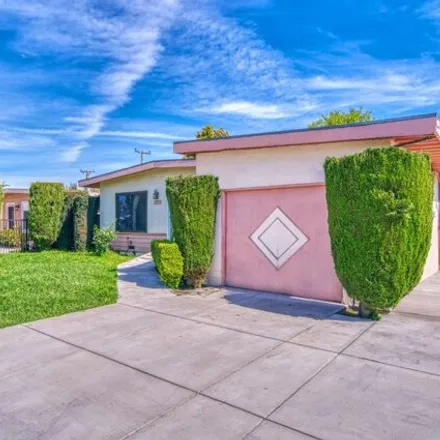 Buy this 3 bed house on 561 Lochridge Drive in San Jose, CA 95133