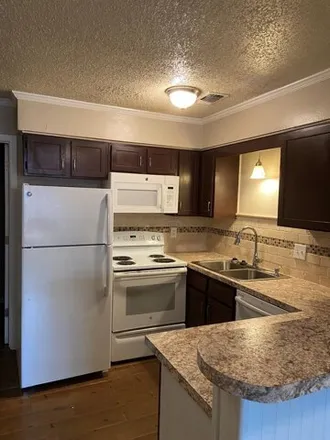 Image 6 - 805 North Oak Street, Arlington, TX 76011, USA - Apartment for rent