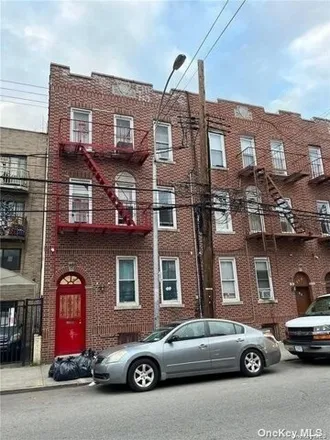 Image 1 - 99-11 43rd Avenue, New York, NY 11368, USA - House for sale