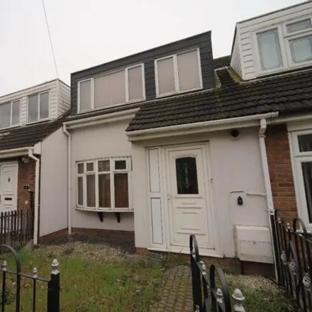 Buy this 3 bed townhouse on Coronation Avenue in East Tilbury, RM18 8TE