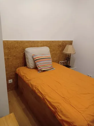 Rent this 3 bed room on Travessa do Vintém das Escolas 8 in 1500-108 Lisbon, Portugal