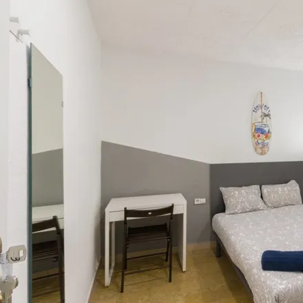 Image 3 - Carrer de la Paloma, 13, 08001 Barcelona, Spain - Room for rent