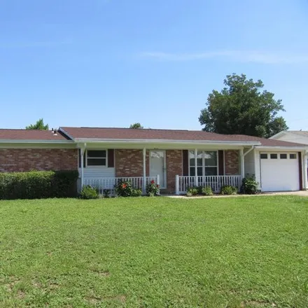 Rent this 3 bed house on 4131 Leslie Ln in Panama City, Florida