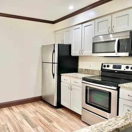 Image 5 - 2233 Lovedale Lane, Deepwood, Reston, VA 20191, USA - Apartment for rent