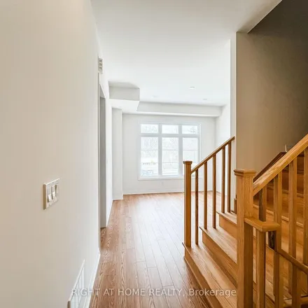 Image 4 - 453 Vaughan Road, Toronto, ON M6C 2X4, Canada - Townhouse for rent