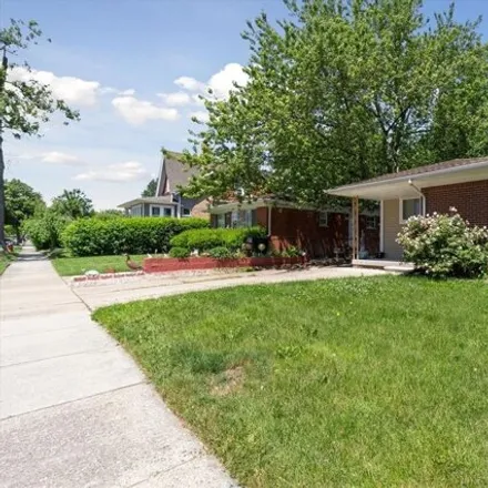 Image 4 - 22627 Visnaw St, Saint Clair Shores, Michigan, 48081 - House for sale