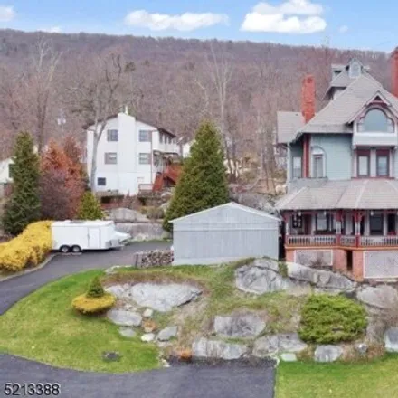 Buy this 8 bed house on unnamed road in Warwick, NY 10925