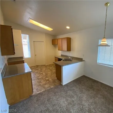 Image 4 - 54 Calm Winds Court, North Las Vegas, NV 89031, USA - House for rent