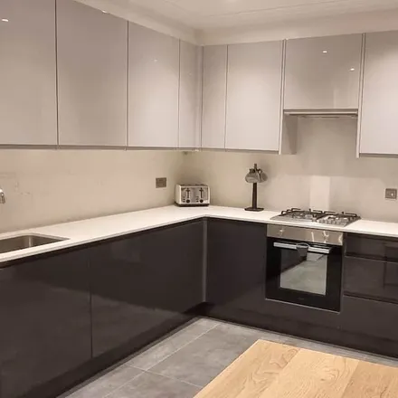 Rent this 4 bed apartment on London in NW3 2PR, United Kingdom