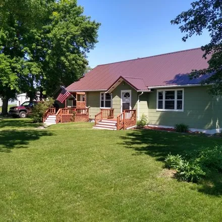 Image 2 - 527 East Maple Street, Parkston, SD 57366, USA - House for sale