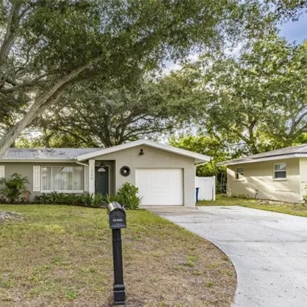 Image 2 - 1740 Bellemeade Drive, Clearwater, FL 33755, USA - House for sale
