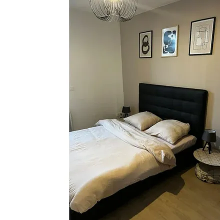 Rent this 1 bed house on 51200 Épernay