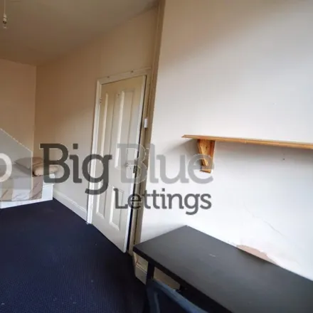 Image 5 - Back Manor Drive, Leeds, LS6 1GH, United Kingdom - Townhouse for rent