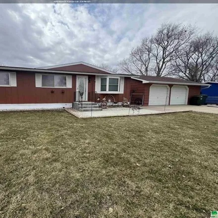 Buy this 3 bed house on 8 Bancroft Court in North Sioux City, SD 57049