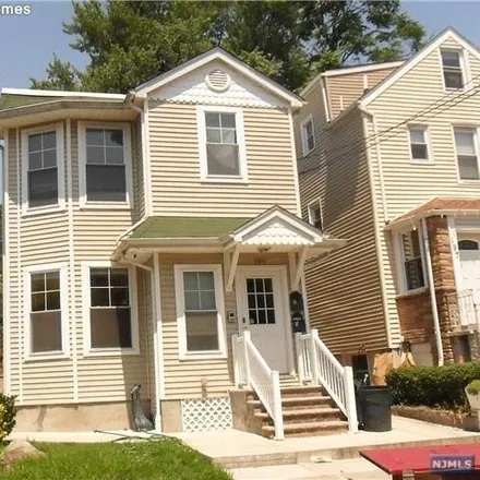 Image 1 - 187 Van Winkle Street, East Rutherford, Bergen County, NJ 07073, USA - House for rent