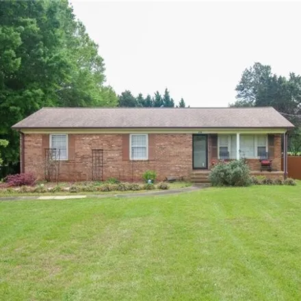 Buy this 3 bed house on 1146 Glennview Drive in Winston-Salem, NC 27284