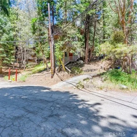 Image 5 - 858 Sierra Vista Dr, Twin Peaks, California, 92391 - House for sale