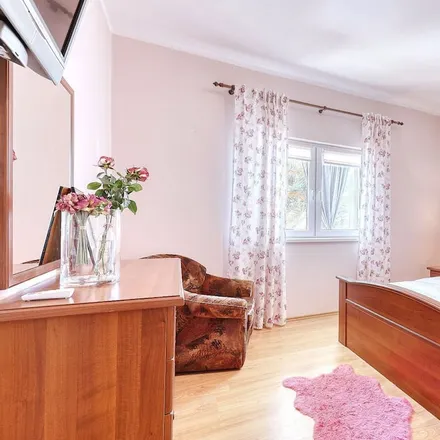 Rent this 2 bed apartment on 23243 Općina Jasenice